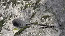 Пещерата на ледените гиганти (видео)
