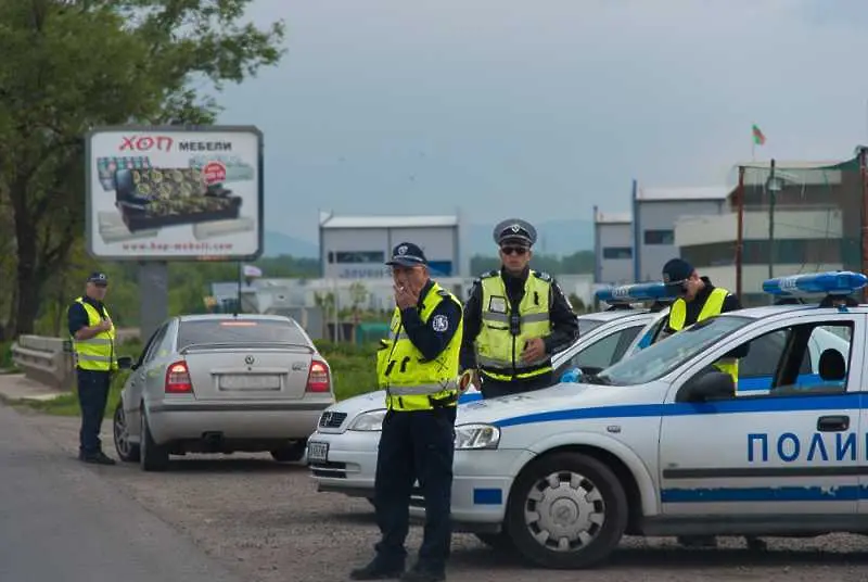 Започва акция Зима на КАТ за пешеходци, каруци и коли