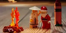Коледният рекламен филм на LEGO (видео)