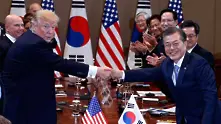Тръмп втвърди тона срещу Северна Корея на посещение в Сеул
