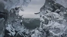 Ледовете в Арктика се топят по-бързо