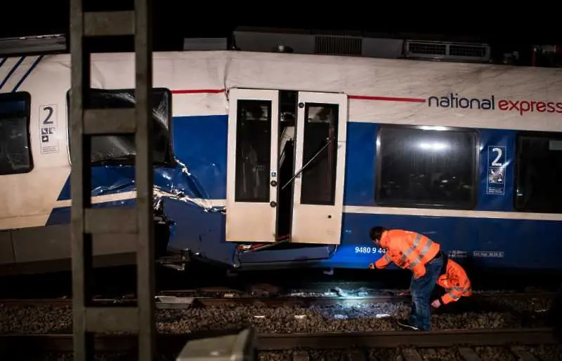 47 са ранени при влаковата катастрофа край Дюселдорф