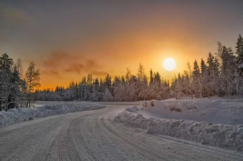 Магията на полярната нощ във Финландия