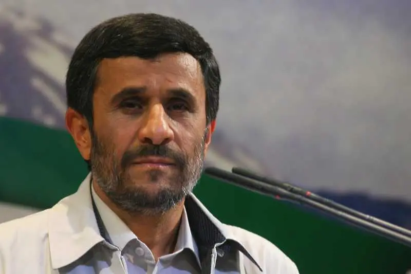 Бившият ирански президент Махмуд Ахмадинеджад е арестуван