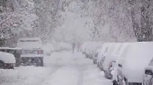 Снежна буря остави 200 000 домакинства без ток във Франция