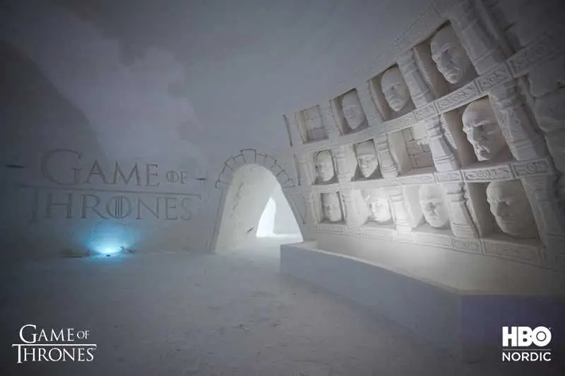 Леден хотел в стил Игра на тронове посреща гости в Лапландия (снимки)