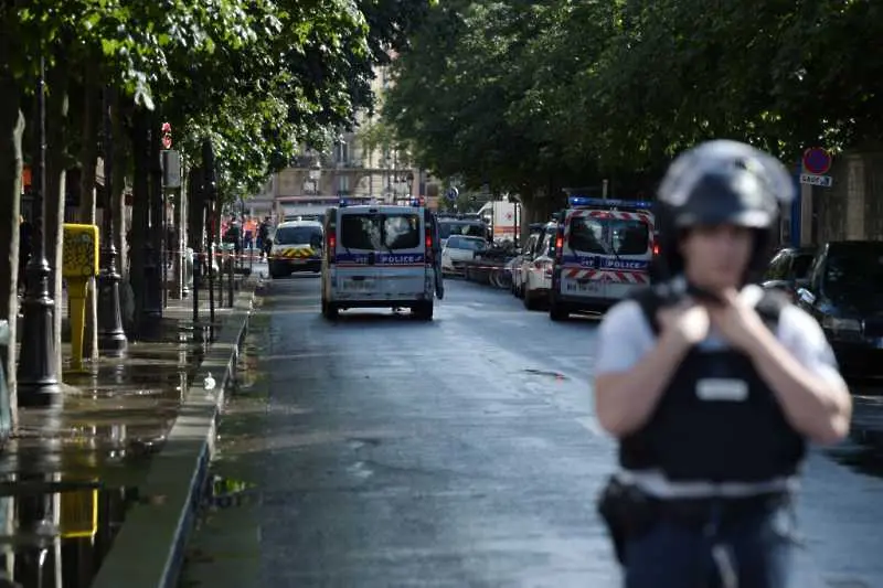 Брутален въоръжен обир в парижкия Риц. Трима са арестувани