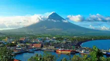 Филипинският вулкан Майон се събужда