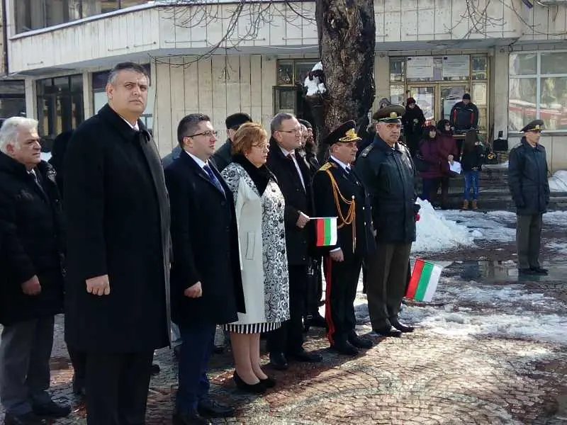Министър Нанков: В ден като днешния трябва да се върнем към корените си, към героизма на хилядите
