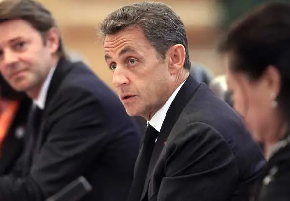 Саркози с обвинение и под гаранция