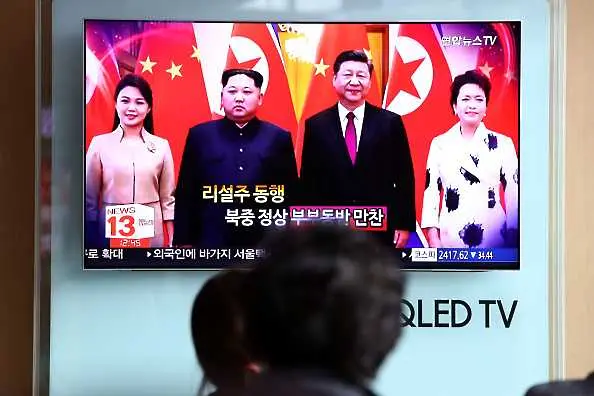 Си Дзинпин приел покана за визита в Северна Корея