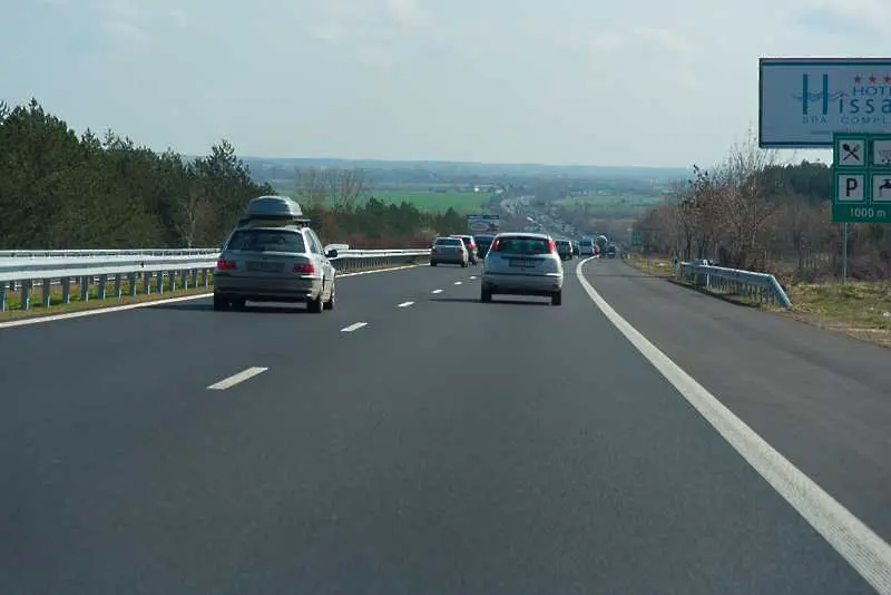 Дупки и ограничения на скоростта на магистрала „Тракия”
