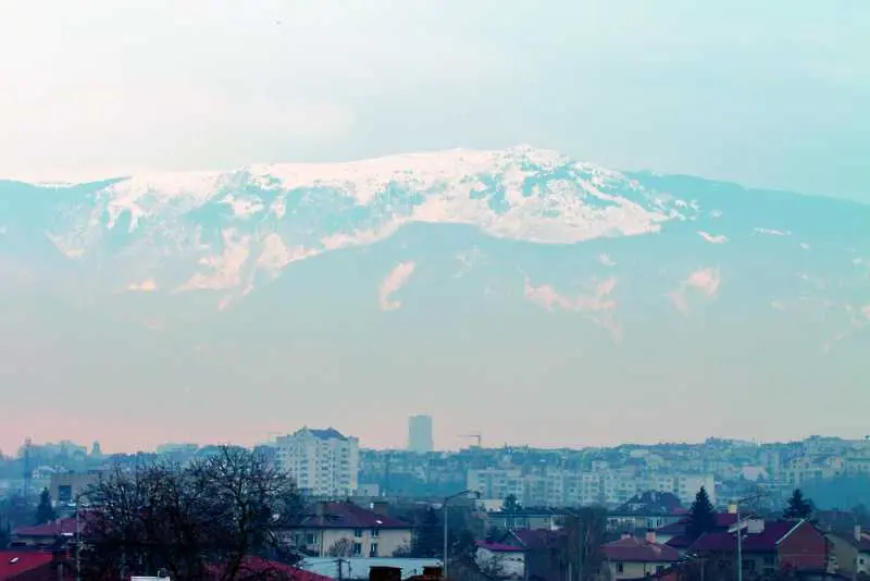 Въздухът в София не е по-мръсен, хората се промениха