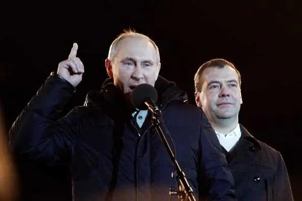 Путин отново предложи Медведев за премиер