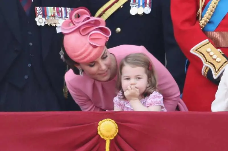 Защо децата на принцеса Шарлот няма да бъдат принцове и принцеси