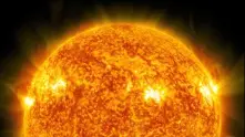 НАСА показа Слънцето, сияещо с необичайна светлина