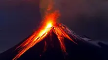 Красотата на изригващите вулкани (фотогалерия)