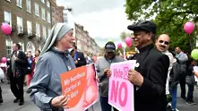 Ирландия гласува на референдум за отпадането на забраната за аборти