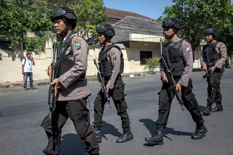 Десетима ранени при нов самоубийствен атентат в Индонезия