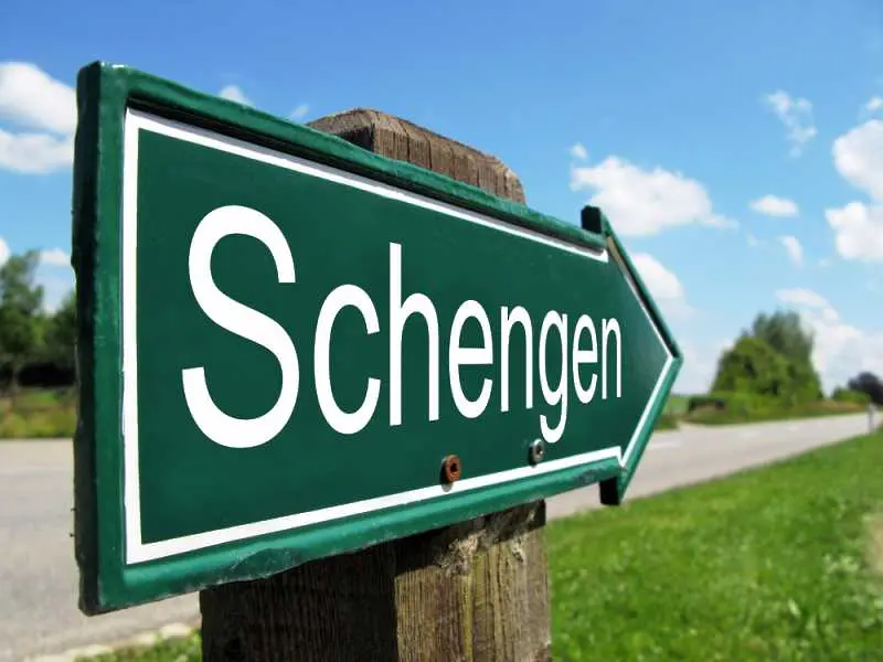 Европарламентът призовава отново за приемането на България и Румъния в Шенген