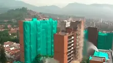 54-метрова сграда беше унищожена със зрелищна експлозия в Колумбия (видео)