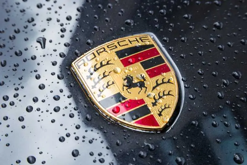 Porsche използва турска дума за името на новия си електрически модел