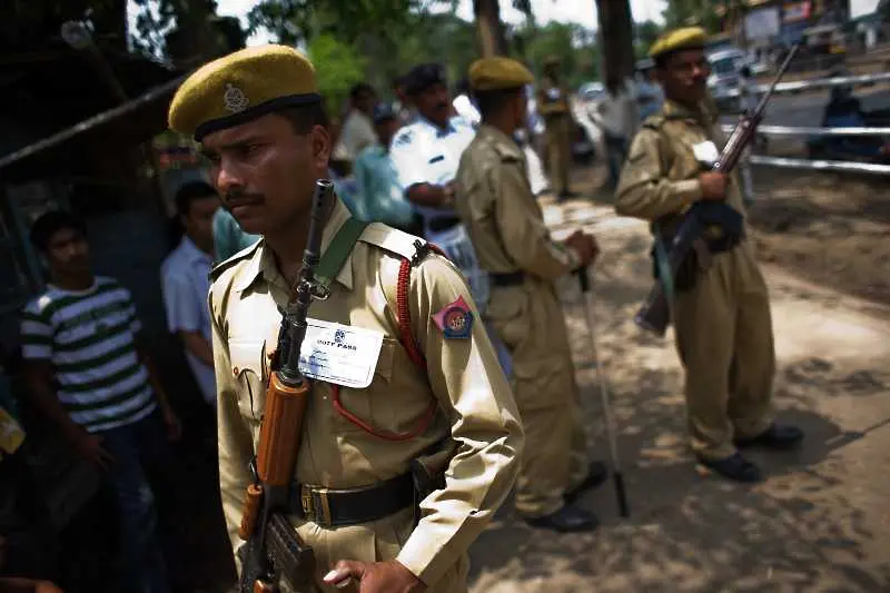 Линчове и убийства в Индия заради слухове, разпространявани чрез мобилно приложение