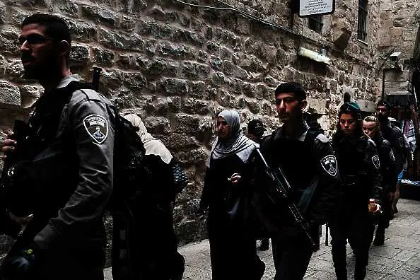 Министър иска затвор за снимането на израелски войници