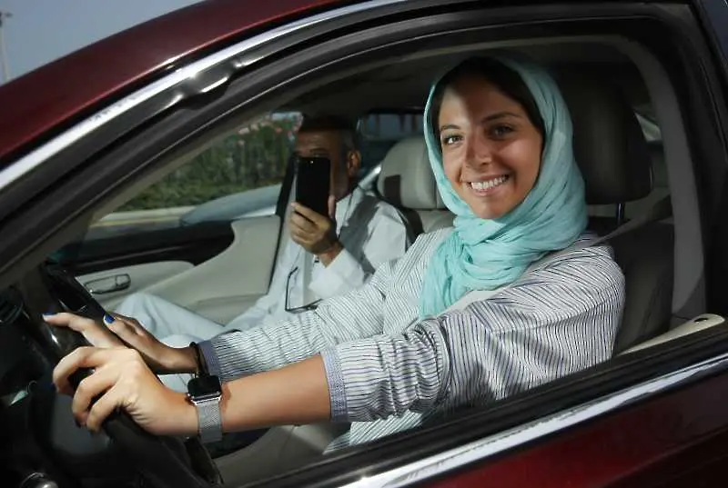 Жените в Саудитска Арабия вече имат правото да шофират
