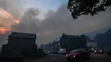 Голям пожар край Манчестър, евакуираха 30 жилищни сгради 
