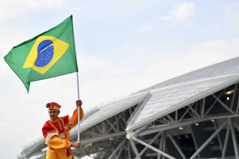 Работната седмица в Бразилия започна със закъснение заради мача на националния отбор