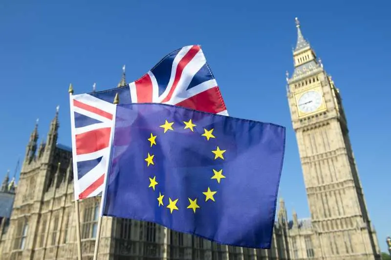 Брекзит: Три въпроса ще пресяват гражданите на ЕС за оставане във Великобритания