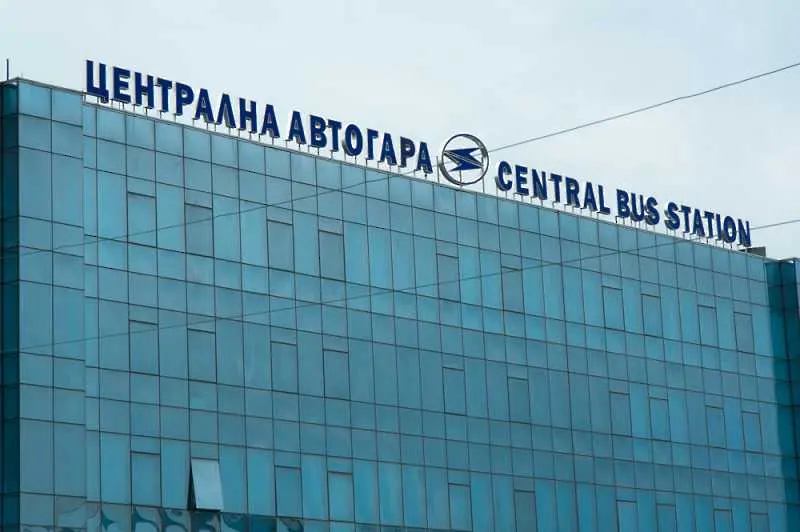 Сливат се двата най-големи превозвача в България