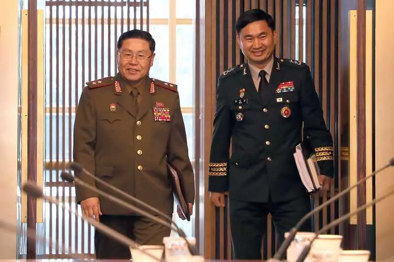 Генерали от Северна и Южна Корея преговарят на границата 