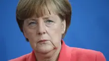 Консервативният блок на Меркел с рекордно ниска подкрепа 