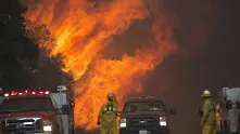 Огнеборците напредват в борбата с пожарите в Калифорния