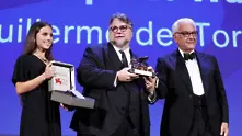 Първият човек на Деймиън Шазел отрива 75-ия кинофестивал във Венеция