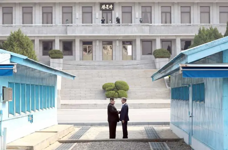 Срещата между двете Кореи ще е през септември