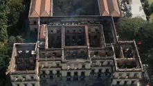 Огромният пожар е унищожил почти всички експонати на Националния музей на Бразилия
