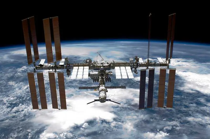 Товарен кораб от Международната космическа станция бе свален от орбита и потопен в Тихия океан