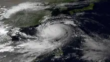 Евакуираха 53 000 души в Шанхай заради тайфун