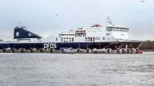 Ферибот гори в Балтийско море с над 300 души на борда