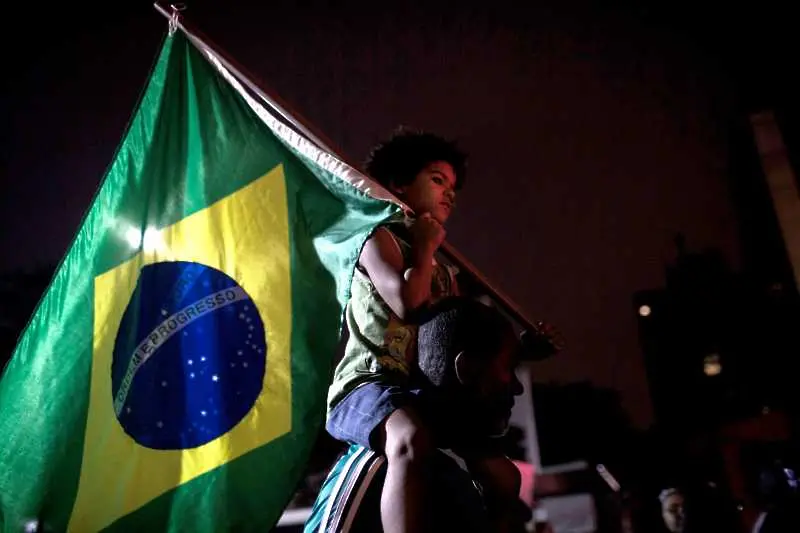 Вълна от насилие в Бразилия след първия тур на президентските избори