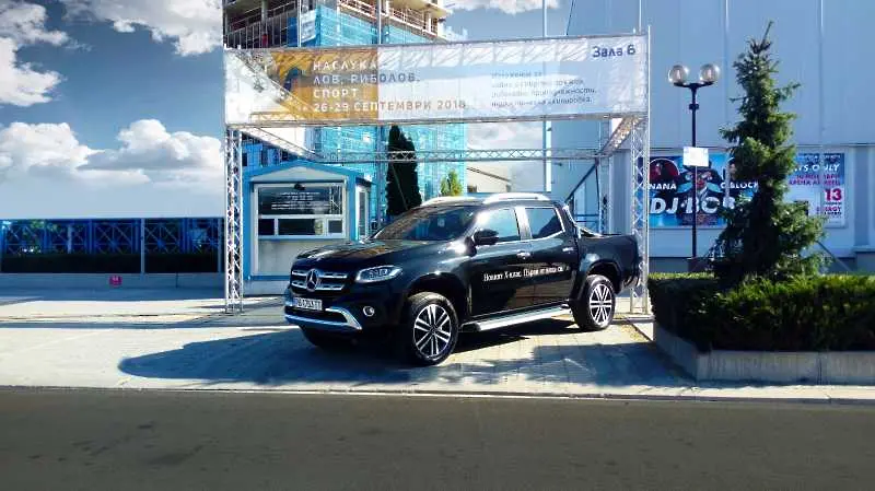 Екстремният Mercedes X-класа “на лов” за нов собственик