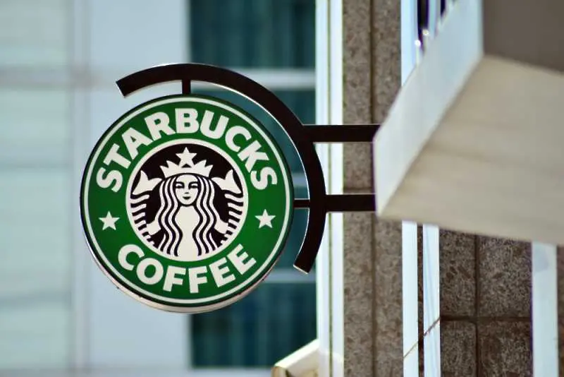 Starbucks планира мащабно преструктуриране