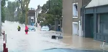Дъжд колкото за няколко месеца наводни Южна Франция. Потопът взе 6 жертви