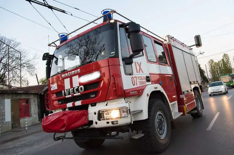 Автобус пламна на пътя Мездра – Враца