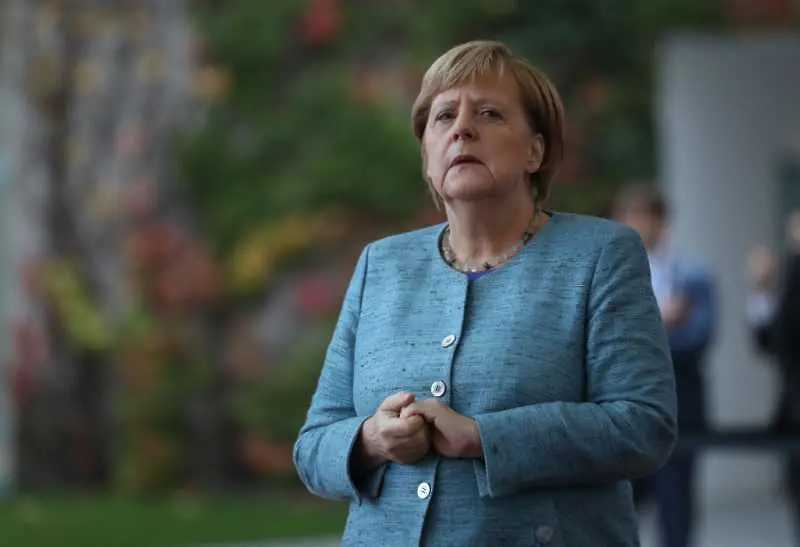 Оттеглянето на Меркел отново в фокуса на американския и британски печат