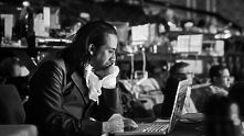 Зад компютъра Mac - новата реклама на Apple