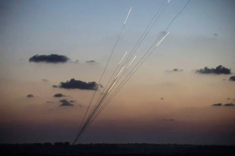  Израелската армия: Близо 400 ракети и снаряда са изстреляни от ивицата Газа срещу Израел 
